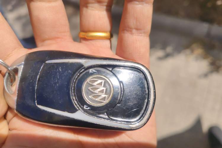 Used Buick Envision 2016 20T Four-Wheel Drive Elite Model Vehicle Key