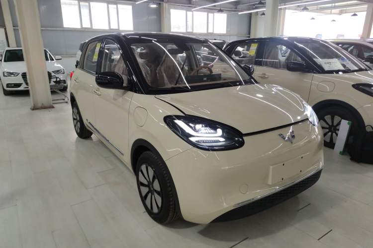 Used Wuling Bingo 2025 333 km Enjoyment Version Front Right 45 Deg