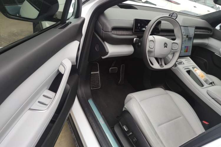 Used Nio ES6 2024 75 kWh
