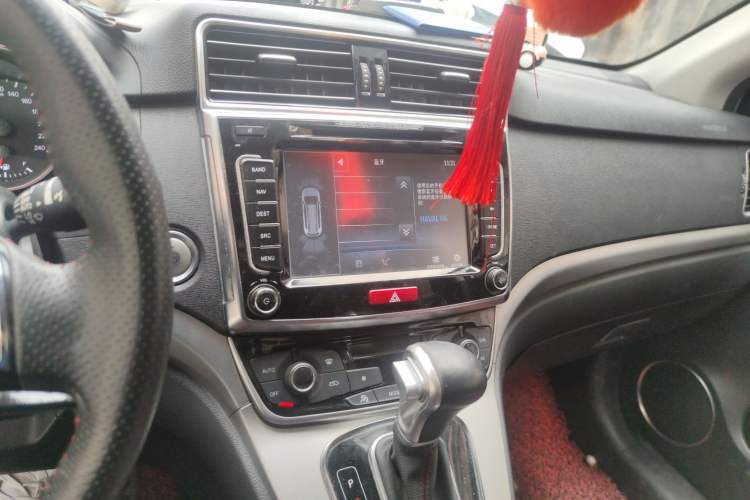 Used Haval H6 2015 Sport Edition 1.5T Automatic Two-Wheel Drive Luxury Model
