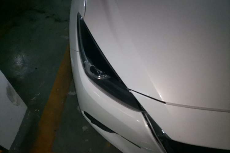 Used Mazda 3 Axela 2017 Sedan 1.5L Automatic Luxury Model China VI Standard
