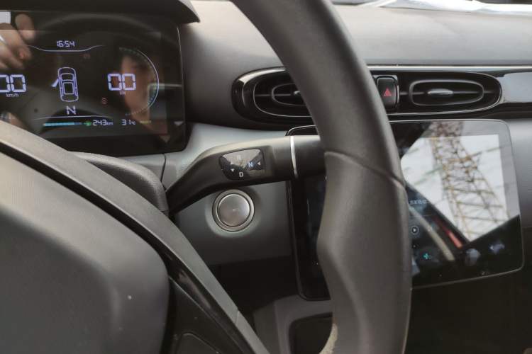 Used Leapmotor T03 2022 Special Edition Gear Lever