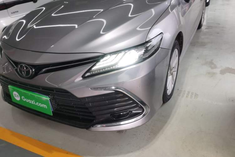 Used Toyota Camry 2021 2.0G Luxury Edition
