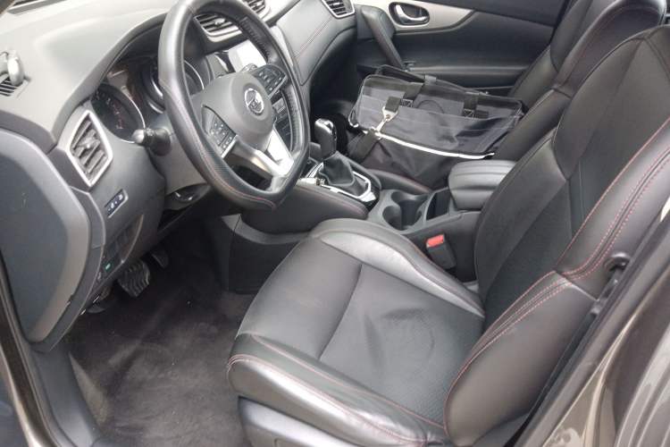 Used Nissan Qashqai 2019 2.0L CVT Luxury Edition Left Front Seat