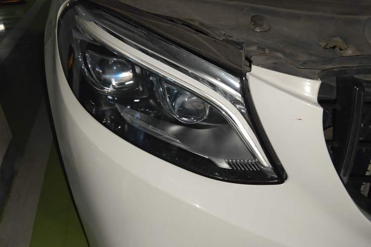 Used Mercedes-Benz GLE Coupe 2015 GLE 400 4MATIC Coupe SUV Right Front Headlight