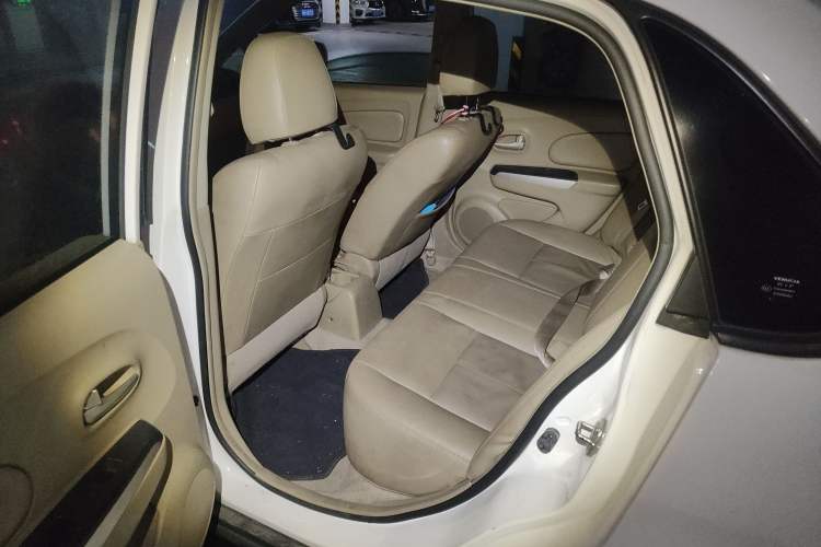 Used Venucia D50 2013 1.6L Manual Luxury Edition