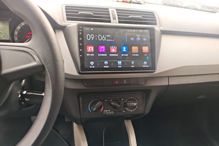 Used Skoda Fabia 2017 1.4L Automatic Car Enjoy Edition Audio And AC Panel