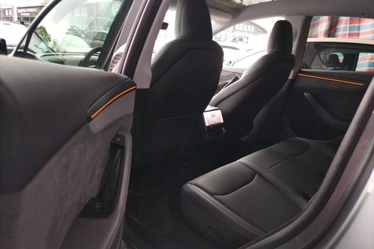 Used Tesla Model Y 2025 Long-Range All-Wheel-Drive Version