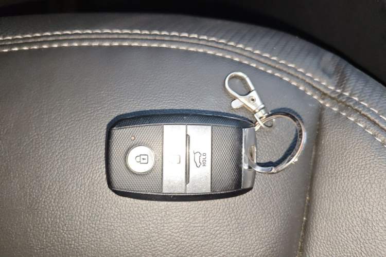 Used Kia Sportage R 2015 2.0L Automatic Two-Wheel Drive GLS Vehicle Key