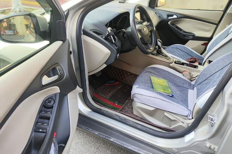 Used Ford Focus 2017 Sedan 1.6L Automatic Comfort Plus SmartDrive Edition
