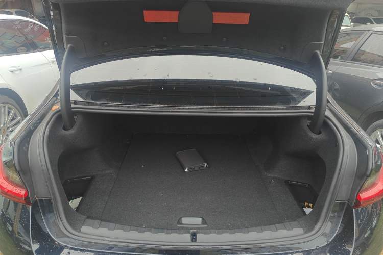 Used BMW i3 2023 eDrive 40 L Midnight Sports Package