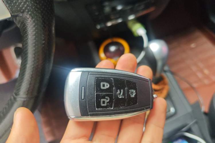 Used BAIC Senova X65 2015 2.0T Automatic Elite Model
