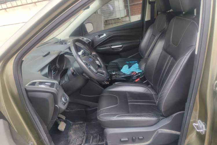 Used Ford Kuga 2013 2.0L GTDi Four-Wheel-Drive Sport Model
