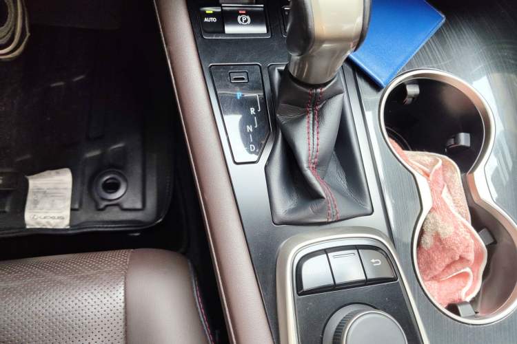 Used Lexus RX 2016 300 Two-Wheel Drive Comfort Edition China V Standard Gear Lever