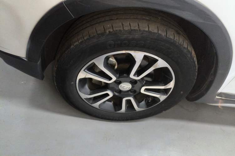 Used Geely Auto Vision X3 2017 1.5L Manual Elite Model Left Front Wheel Hub
