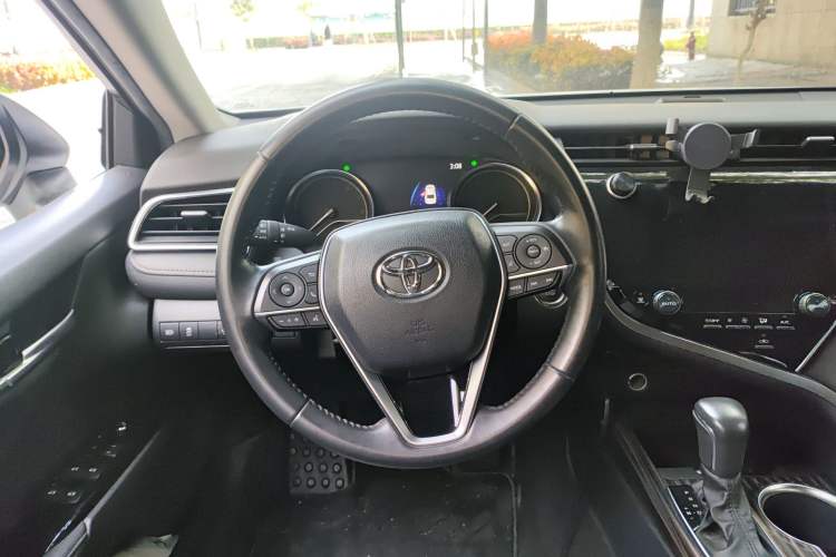 Used Toyota Camry 2019 2.0G Luxury Edition China VI Standard Steering Wheel