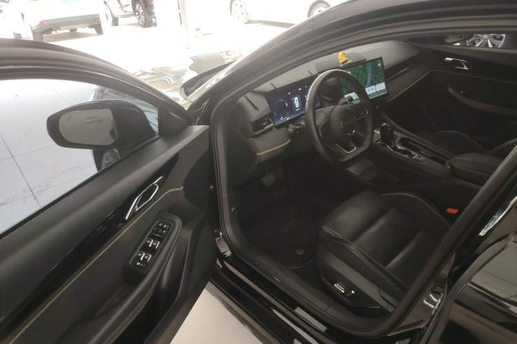 Used Lynk & Co 03 2023 2.0TD DCT JingPro
