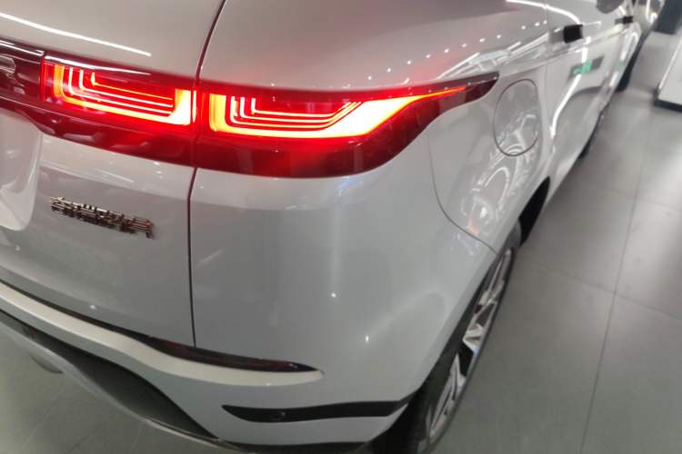 Used Land Rover Range Rover Evoque New Energy 2022 Aurora L P300e Plug-in Hybrid Electric Version