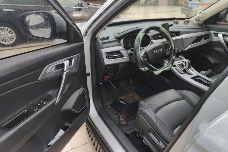 Used Geely Auto Emgrand X7 Sport 2021 Million Edition 1.8TD DCT Two-Wheel Drive Comfort Model Driver Seat