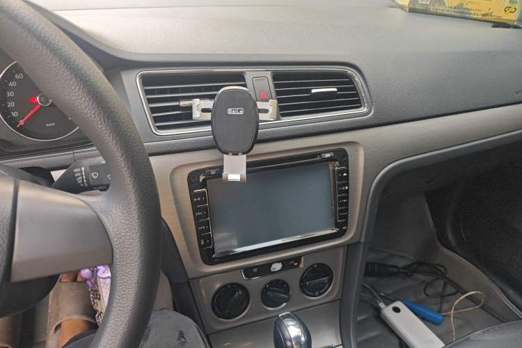 Used Volkswagen Lavida 2013 Restyled Classic 1.6L Automatic Comfort Edition
