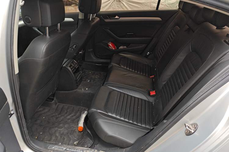 Used Volkswagen Magotan 2019 330TSI DSG Leading Edition China V Standard