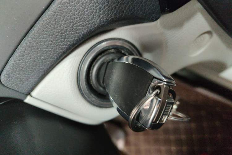 Used Mercedes-Benz C-Class 2013 C 180 Classic Grand Edition