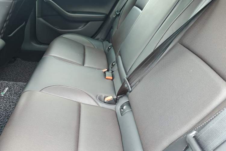 Used Mazda 3 Axela 2020 2.0L Automatic Luxury Version
