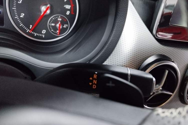 Used Mercedes-Benz B-Class 2017 B 200 Sport Edition Gear Lever