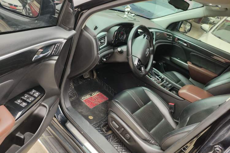 Used GAC Trumpchi GS7 2019 390T Two-Wheel Drive Luxury Smart Connectivity Version
