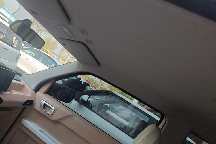 Used Geely Galaxy Panda 2024 Panda Mini 200km Endurance Bear
