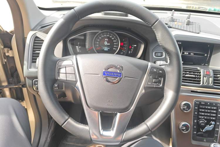 Used Volvo XC60 2017 T5 Smart Upgrade Edition
