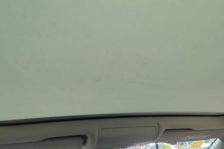 Used Volkswagen Touran 2018 Volkswagen Touran L 280TSI DSG Comfort Edition 7 Seats China VI Standard Headliner