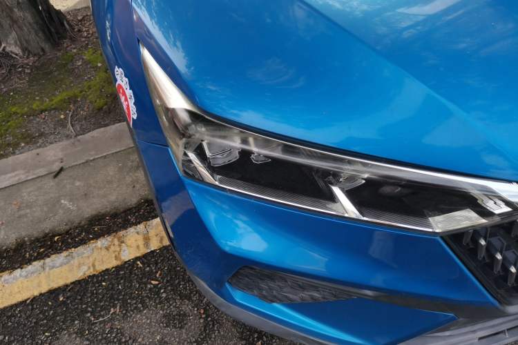 Used Bestune T77 2019 230 TID Automatic Luxury Version China VI Emission Standard Right Front Headlight