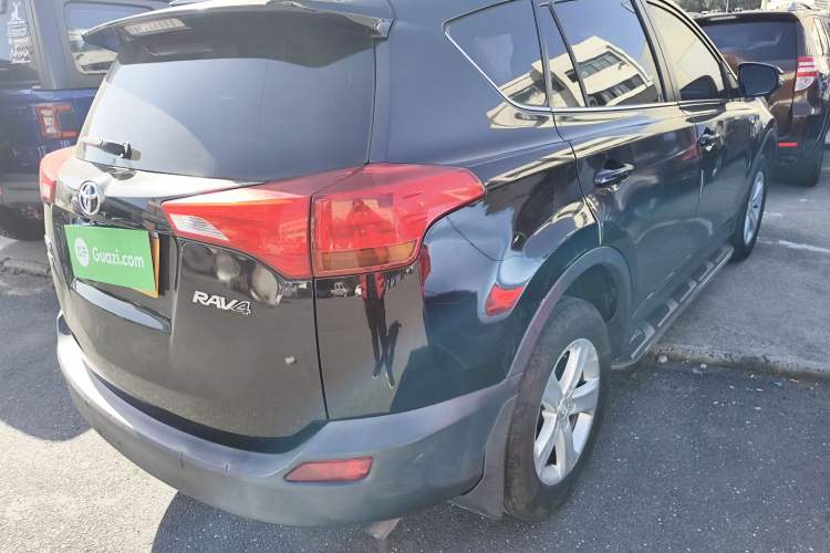 Used Toyota RAV4 2013 2.0L CVT Two-Wheel Drive Urban Edition