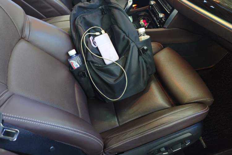 Used BMW 5 Series GT 2014 528i Luxury Edition Right Front Seat