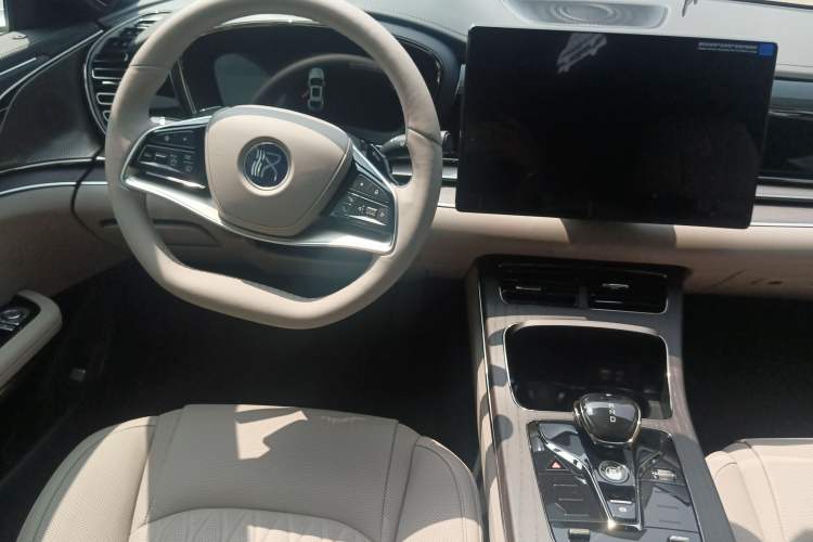 Used BYD Han 2025 DM-i Intelligent Driving Edition 125KM LiDAR Flagship Model
