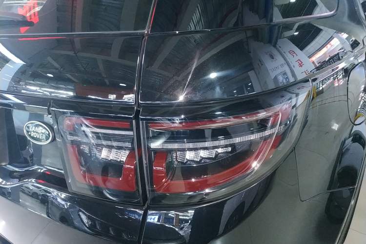 Used Land Rover Discovery Sport 2021 249 PS R-Dynamic SE Performance Tech Edition 5 Seats
