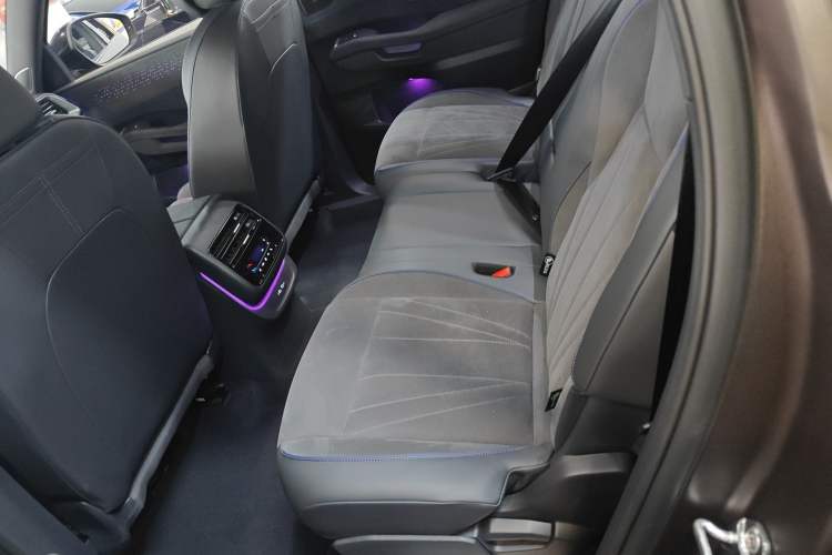 Used Volkswagen Teramont 2025 Tiguan Pro 450TSI Four-Wheel Drive Summit Edition
