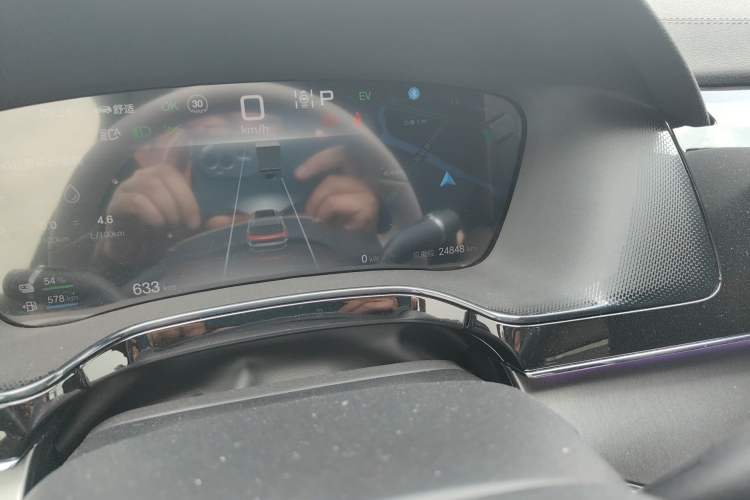 Used BYD Tang New Energy 2024 DM-i Glory Edition 112KM Prestige Model Odometer Close Up