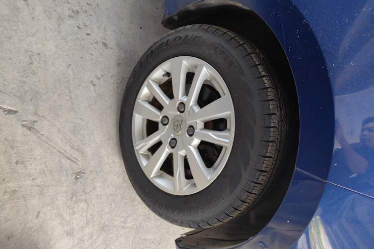 Used Baojun 360 2018 1.5L Automatic Elite Version National V Right Front Wheel Hub