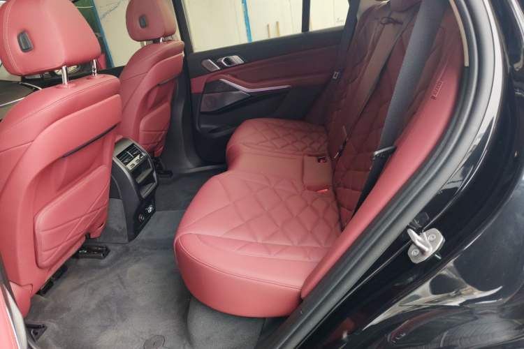 Used BMW X5 2022 Restyled xDrive 30Li Luxury Version M Sport Package
