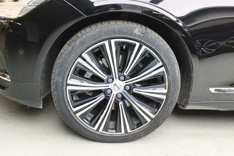 Used Volvo S90 2023 B5 Zhiyuan Luxury Edition