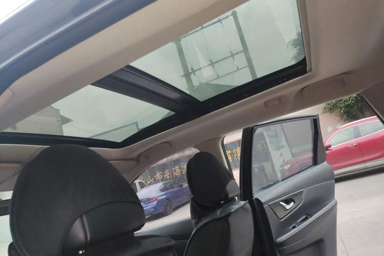 Used Nissan X-Trail 2014 2.5L CVT Luxury Edition 4WD Headliner