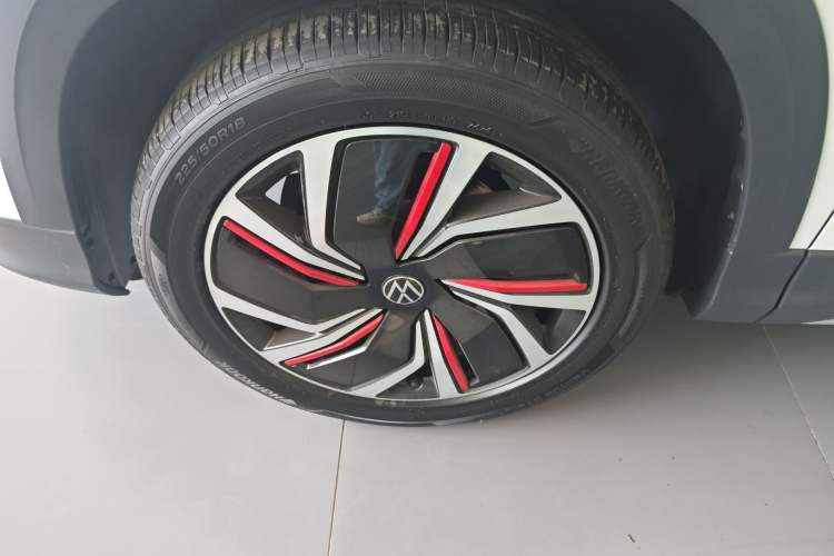 Used Volkswagen Tharu 2024 300TSI Two-Wheel-Drive Moon Luxury Edition Left Front Wheel Hub