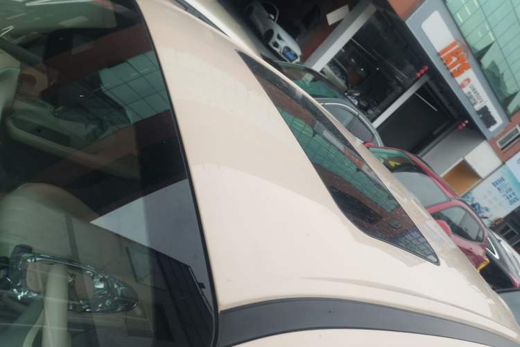 Used ORA Ballet Cat 2022 401 km Nutcracker Edition
