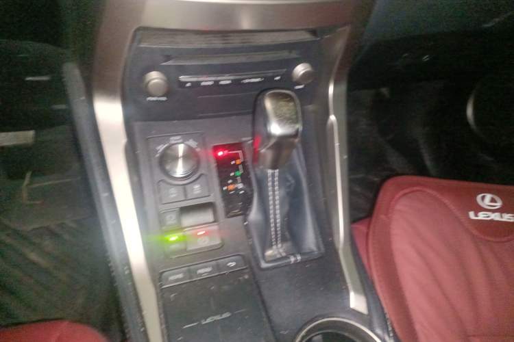 Used Lexus NX 2020 200 Front-Wheel Drive Vmotion Edition China VI Standard
