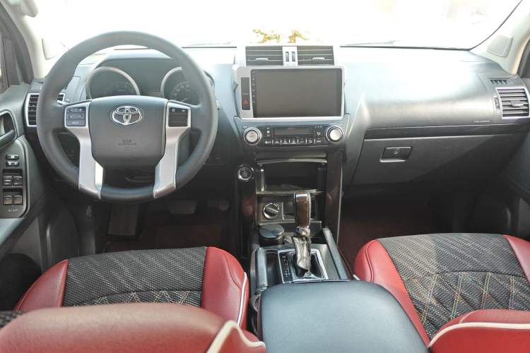 Used Toyota Prado 2016 2.7L Automatic Standard Edition Center Console