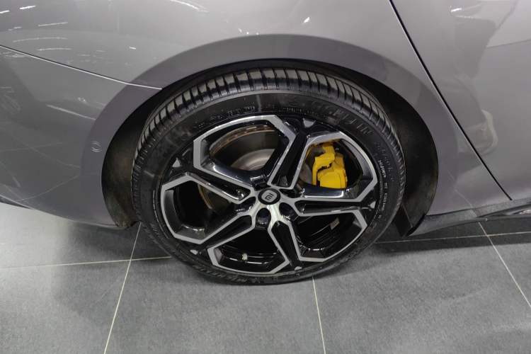 Used Xiaomi Auto SU7 2024 Rear-Drive Long-Range Intelligent Driving Version Exterior 5