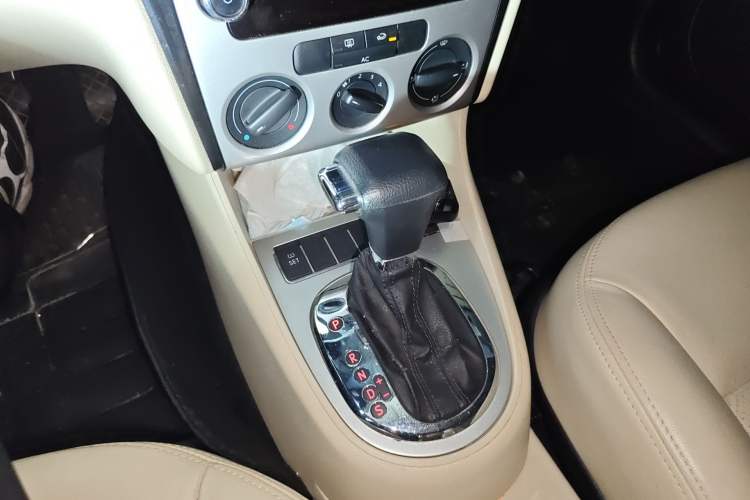 Used Volkswagen Lavida 2011 1.6L Automatic Premium Edition