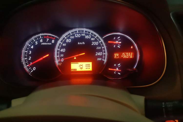 Used Nissan Teana 2008 2.0L XL Comfort Edition Odometer Close Up